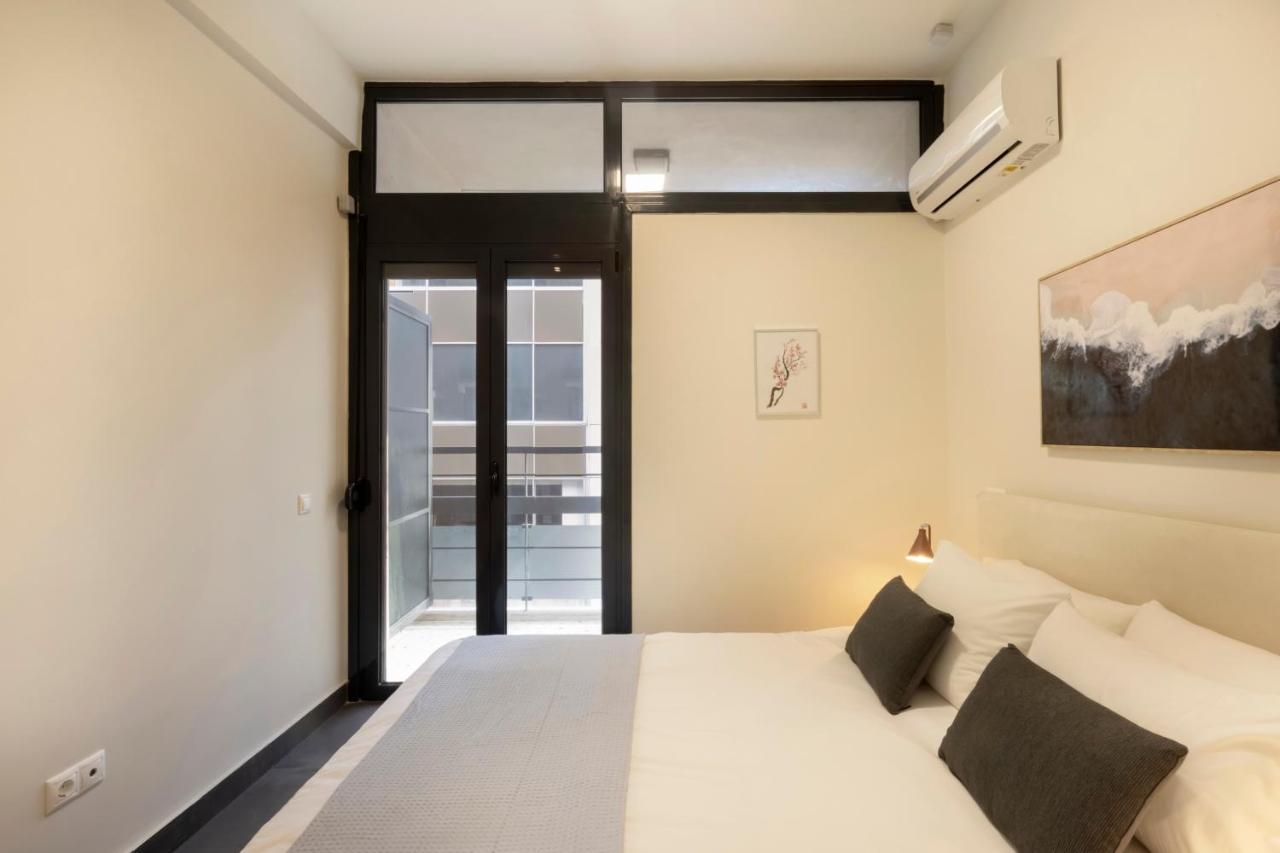 Apartament Α Rare Lux Artistic Renv Gem Opposite Emst Museum Ateny Zewnętrze zdjęcie